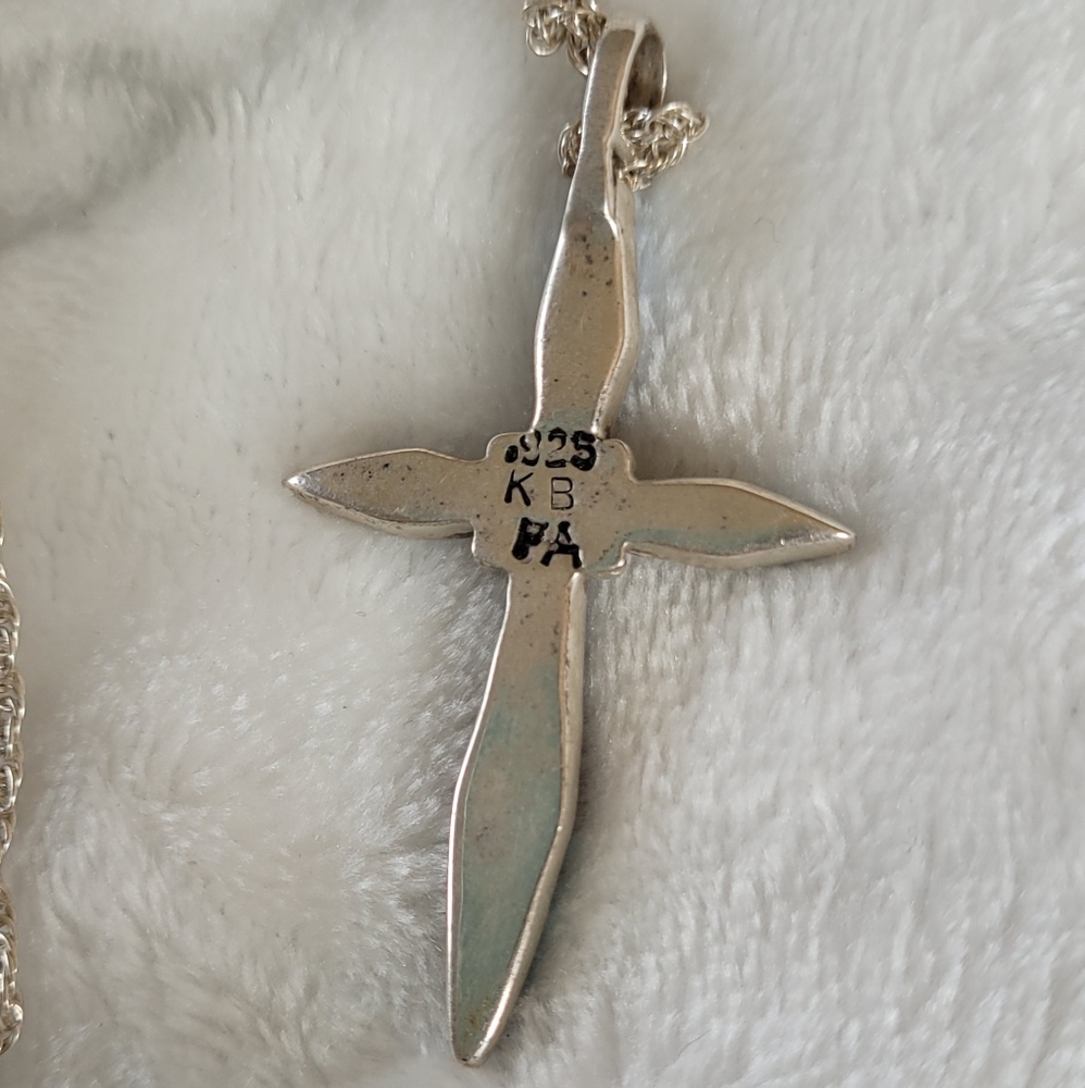 NWOT onyx pearl silver cross necklace - Picture 4 of 8